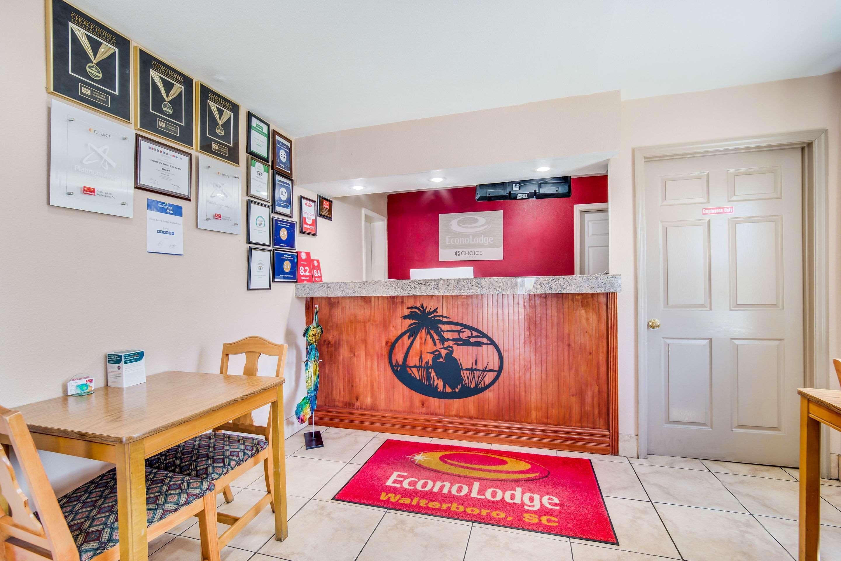 Hotel Walterboro Southwest Екстериор снимка