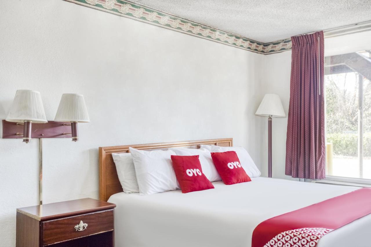 Hotel Walterboro Southwest Екстериор снимка